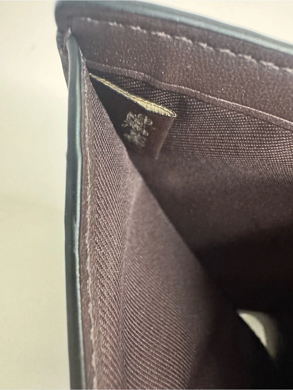 #423 Coach Wyn Crossgrain Leather Trifold Compact Wallet